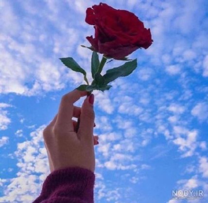 دانلود آهنگ زنجیر عشقت دستمه نیاز قلب خستمه از فارس ترانه